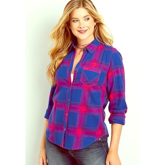 Maurices Tops - 💙Blue & Pink flannel shirt💙